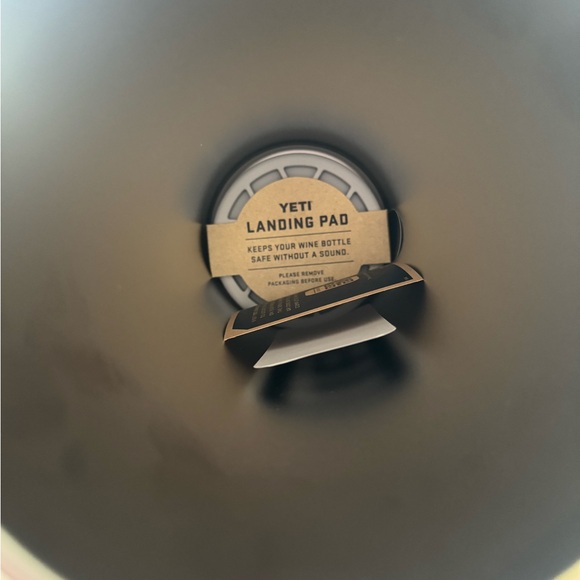 NWT: YETI RAMBLER WINE CHILLER - Picture 2 of 3